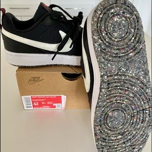 Nike Court Borough Low 2SE Size 4.5 youth